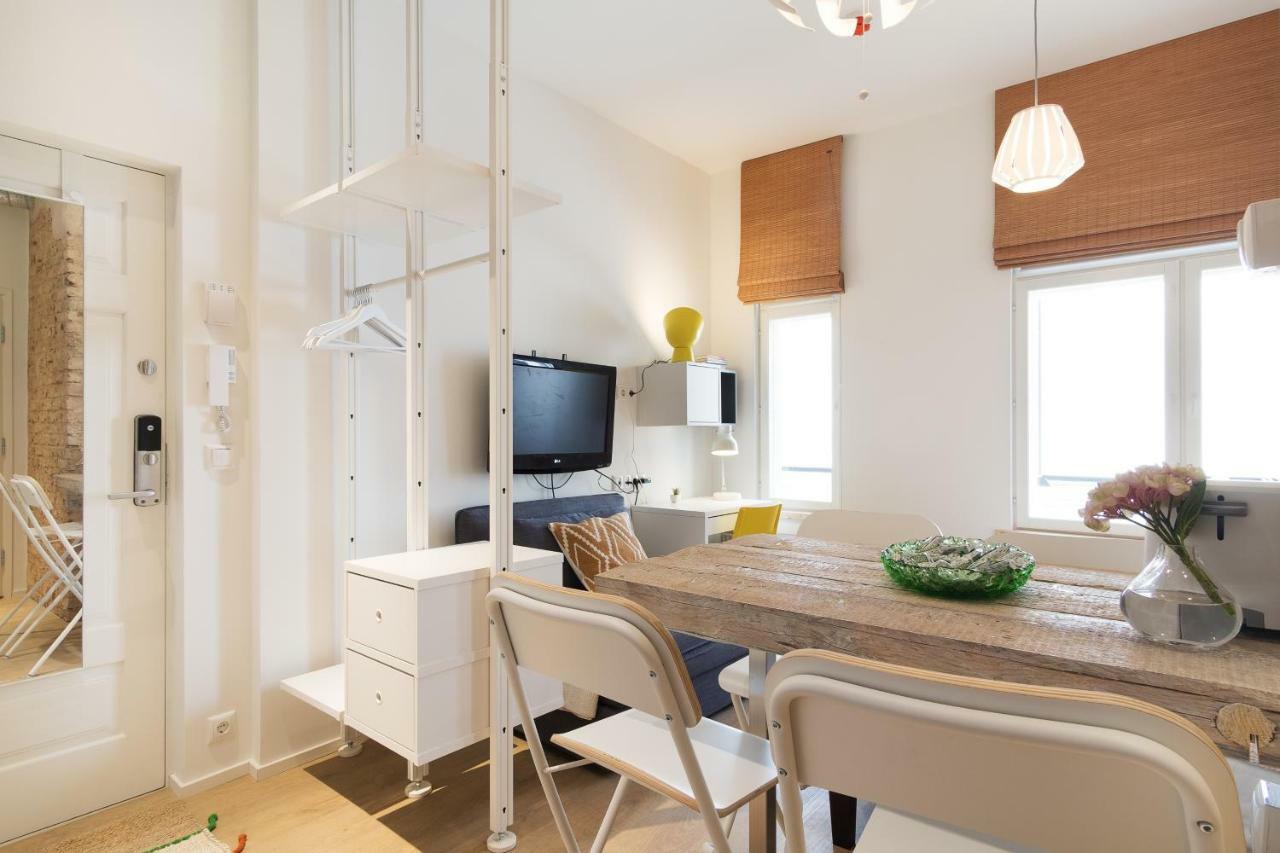 Family Apartment Tallinn Bagian luar foto